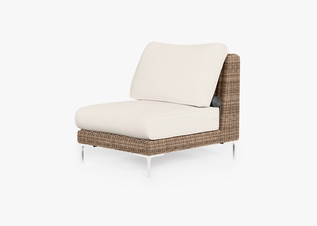 Chaise d'extérieur sans accoudoirs en osier marron