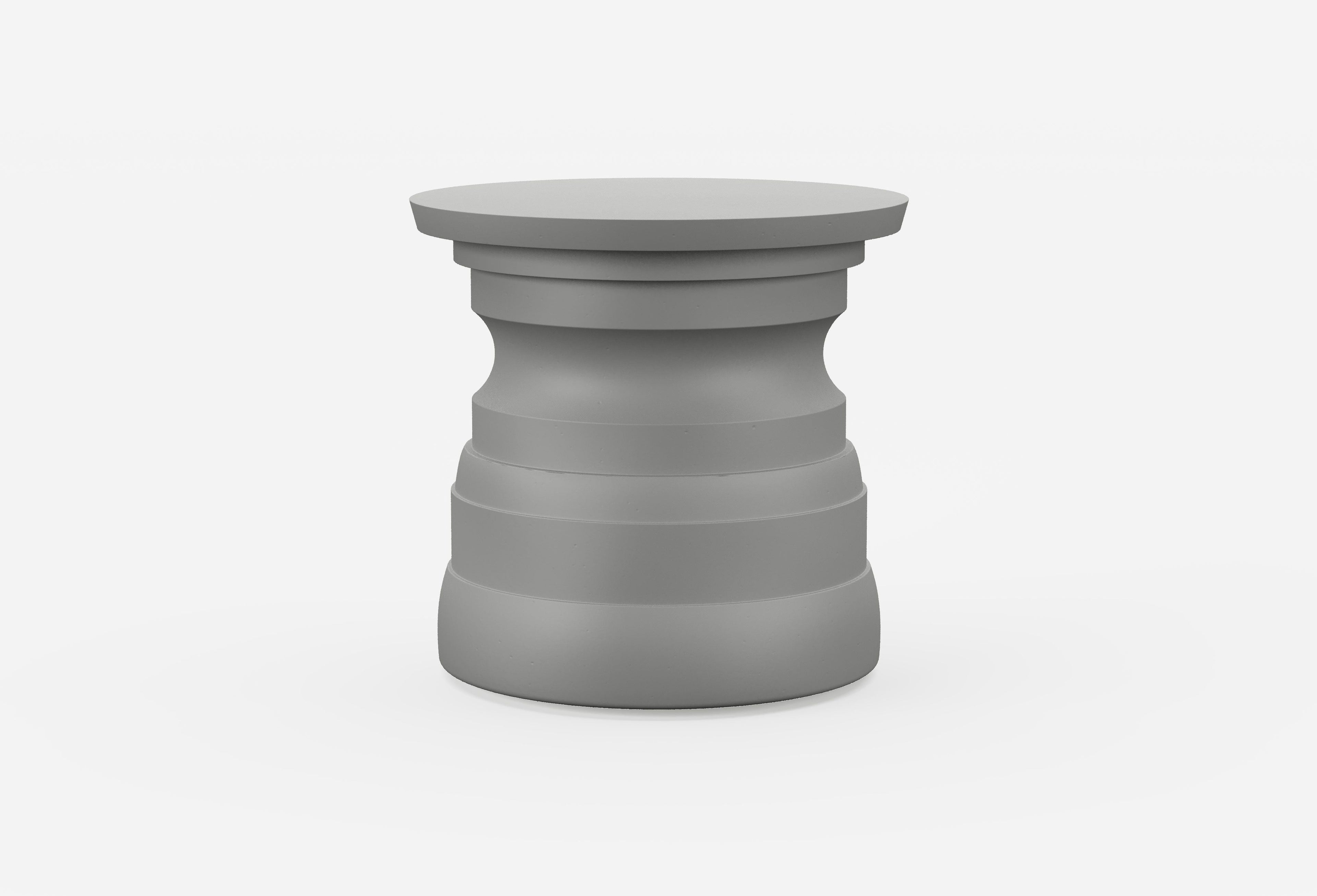 Table d'appoint extérieure en béton à plusieurs niveaux