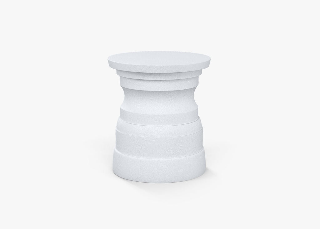 Table d'appoint extérieure en béton à plusieurs niveaux