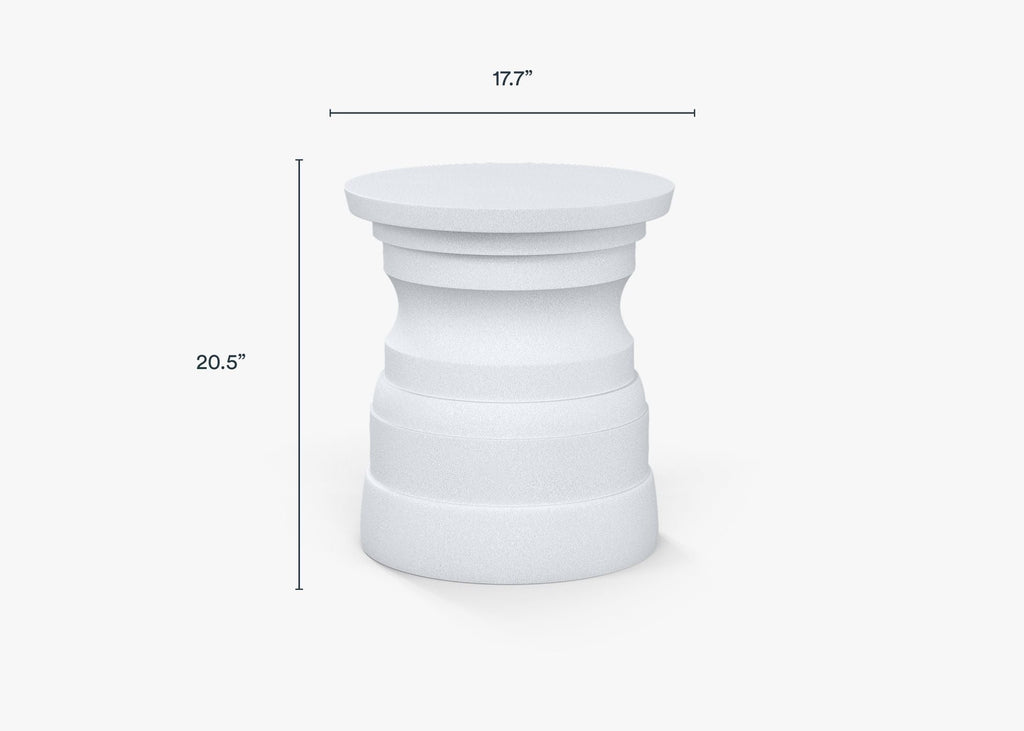 Table d'appoint extérieure en béton à plusieurs niveaux