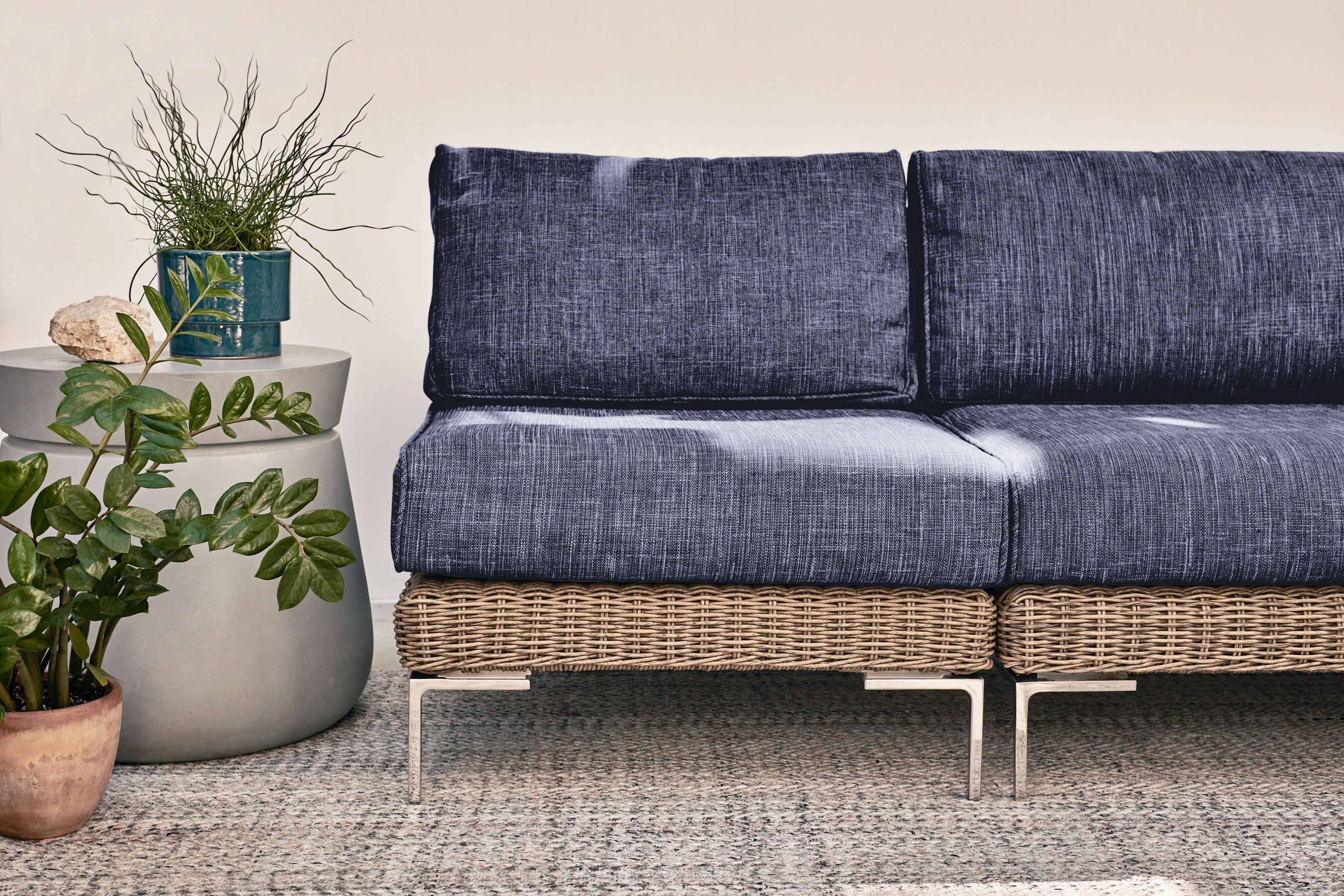 Canapé d'extérieur 4 places en osier marron avec fauteuils