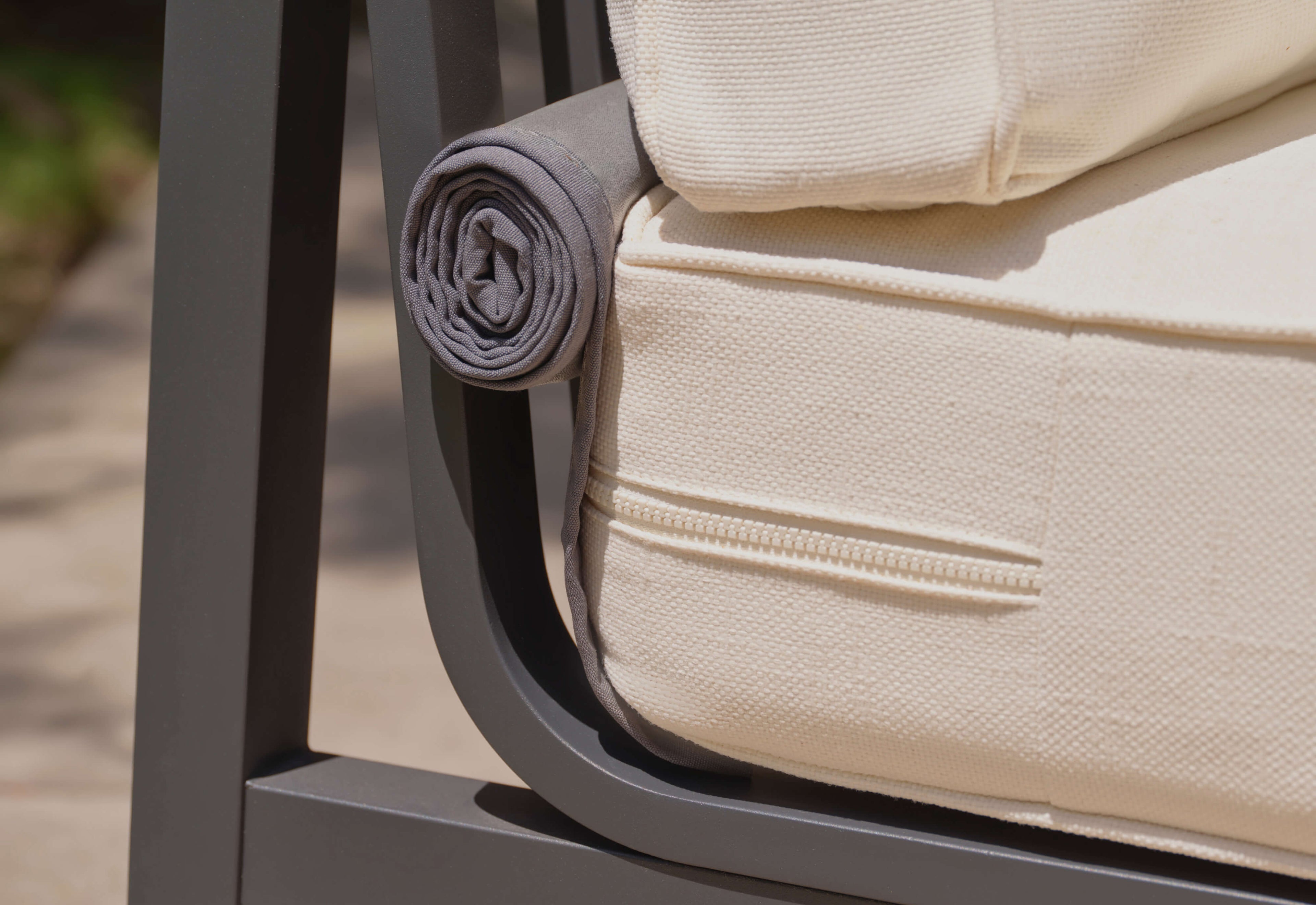 Canapé d'extérieur en aluminium anthracite avec fauteuils sans accoudoirs - 5 places